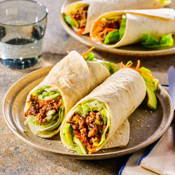 Wraps met sticky Koreaanse stijl gehakt