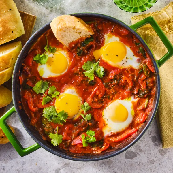 Shakshuka met harissa en Turks brood