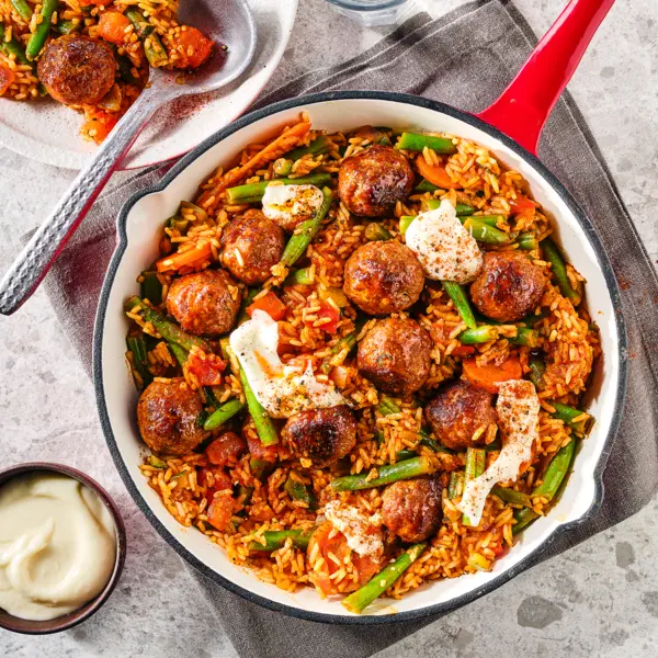 Groenterijst met chorizo-gehaktballetjes