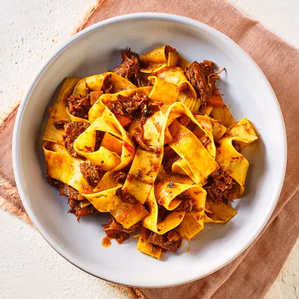 Pappardelle met ragù