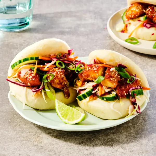 Snelle bao buns met teriyaki kip