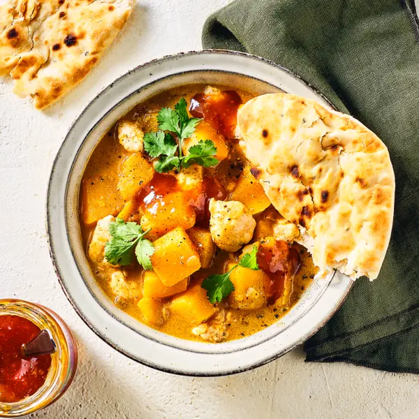 Pompoencurry met kip en mangochutney