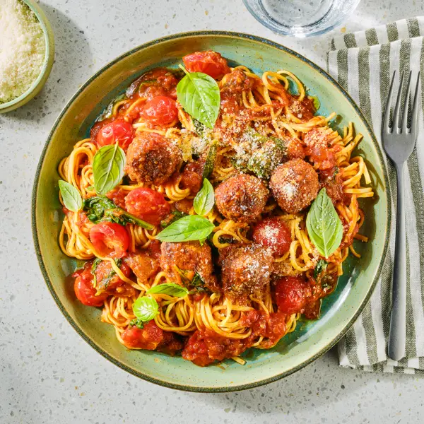 Spaghetti met gehaktballetjes in tomatensaus