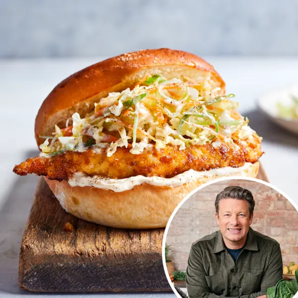 Kip katsu-burger met zelfgemaakte koolsla