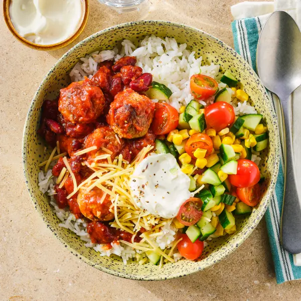 Chili con carne gehaktballetjes met limoenrijst