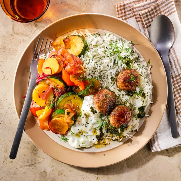 Gehaktballetjes met dillerijst met tzatziki