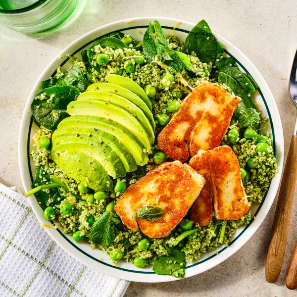 Groene couscousbowl met halloumi en avocado