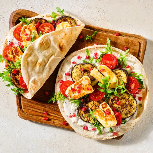Platbrood met halloumi