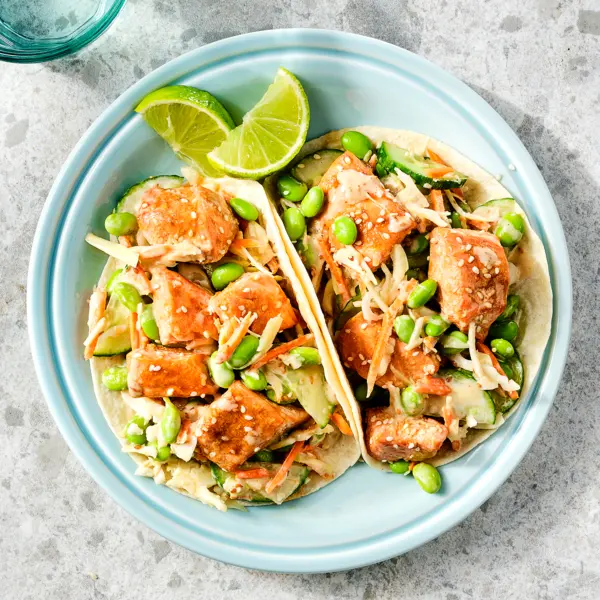 Taco's met zalm en sesamsla
