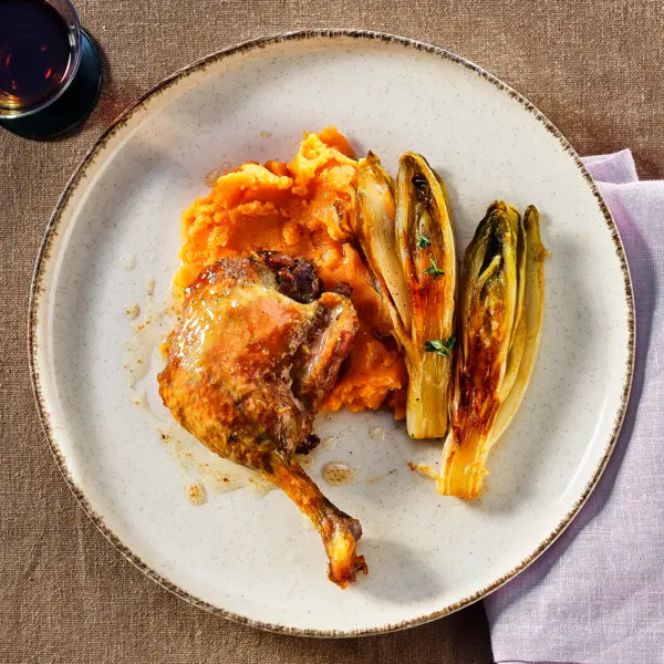 Gekonfijte eend met zoete aardappelpuree