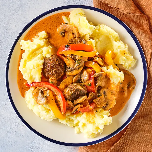 Stroganoff-gehaktballetjes met puree