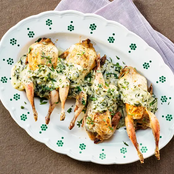 Kwartels met dragonsaus