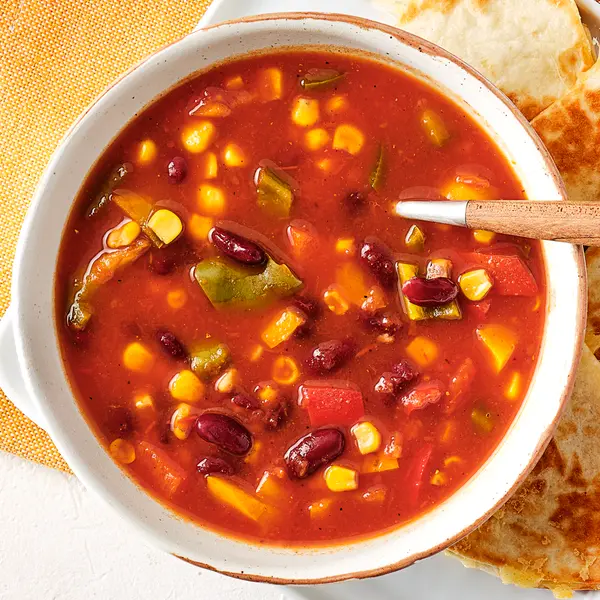 Mexicaanse tomatensoep met quesadilla's