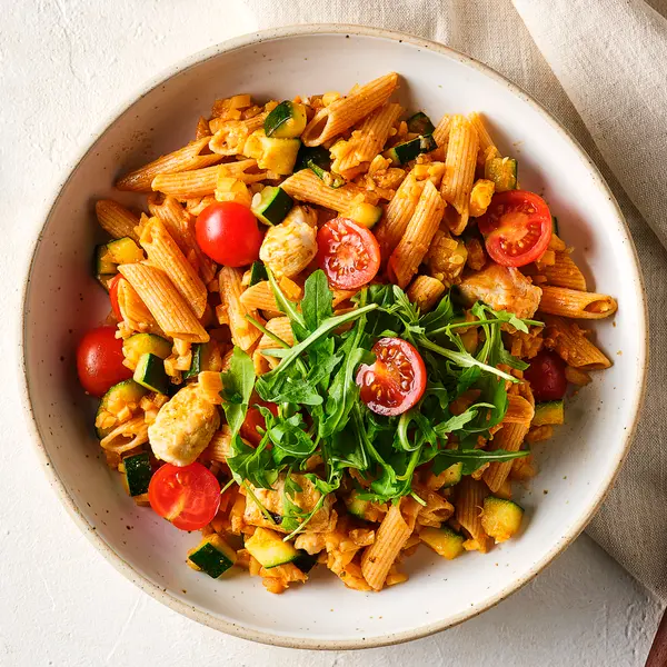 Penne met kip en rode pesto