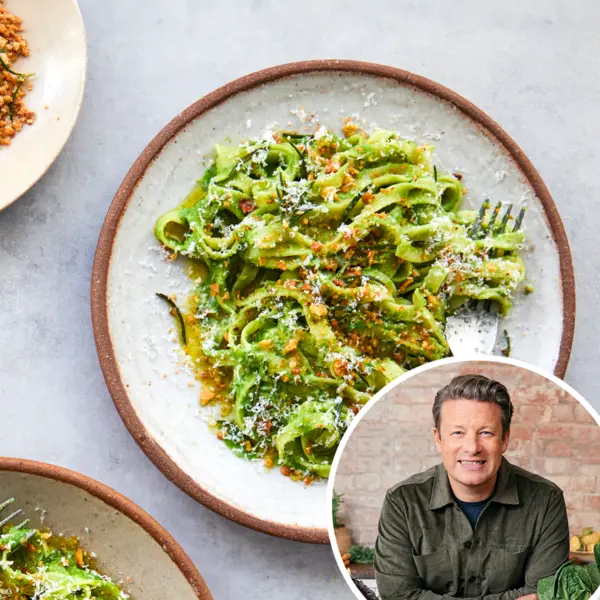 Groene tagliatelle met kruidige pangrattato