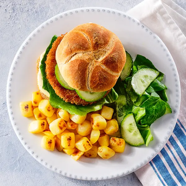 Broodje visburger met krieltjes