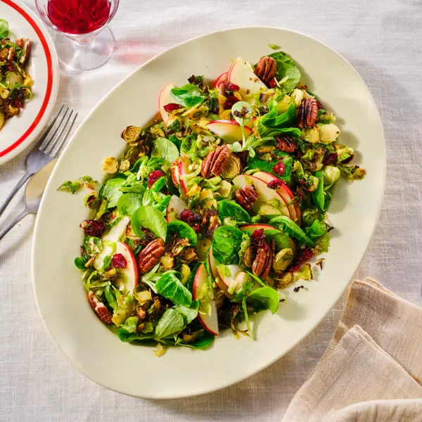 Salade met spruitjes, appel en cranberry