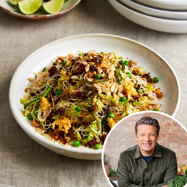 Snelle beef-noedels met spitskool