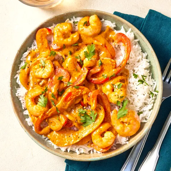 Snelle curry met garnalen en paprika