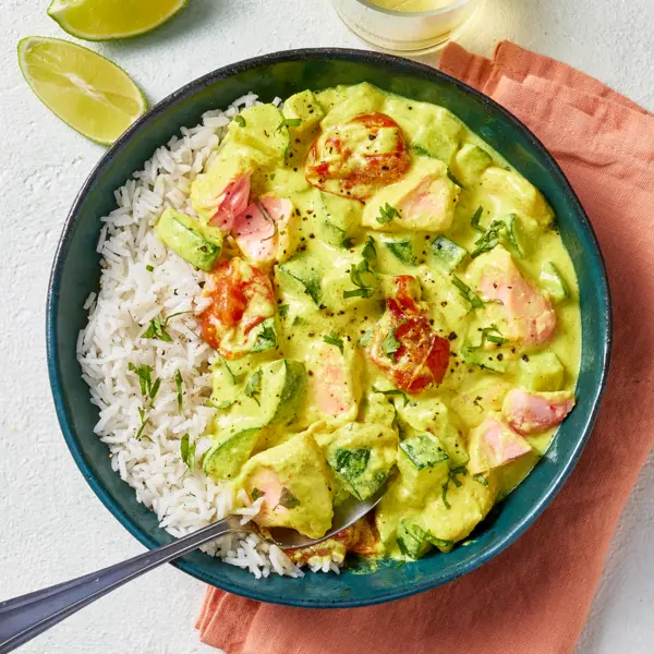 Milde kokoscurry met zalm
