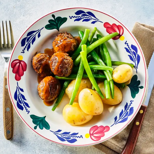 Gehaktballetjes met krieltjes