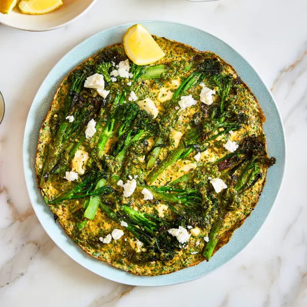 Bimi-frittata met groene harissa