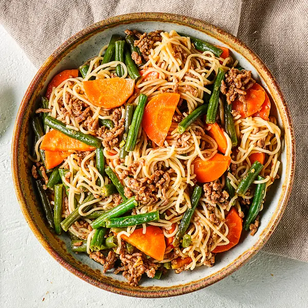 Mie met gehakt en sperziebonen