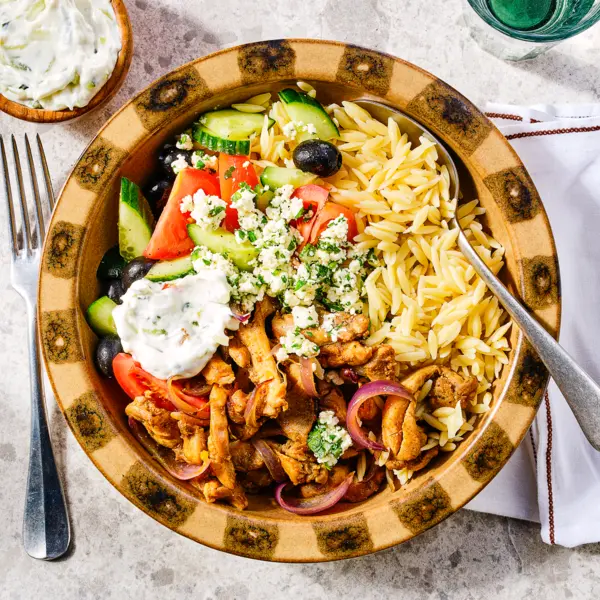 Kip kebab-bowl met orzo