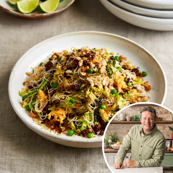 Snelle beef-noedels met spitskool