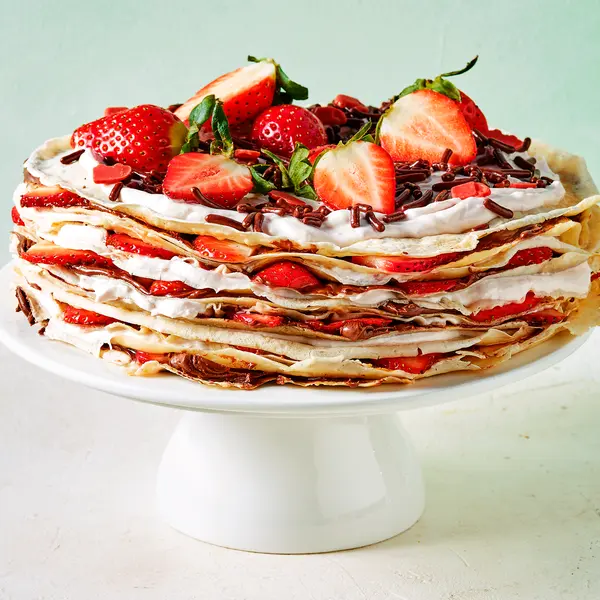 Pannenkoekentaart met aardbeien en chocoladepasta