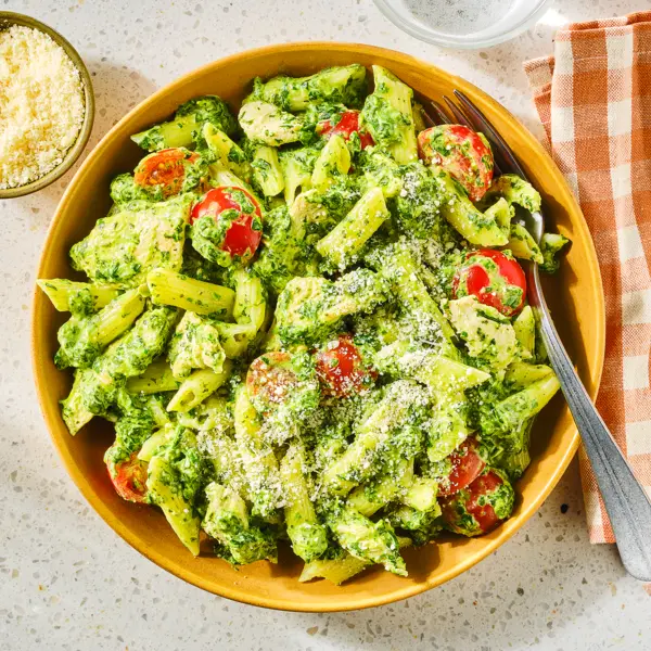 Spinazie pasta-pesto met kip