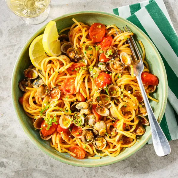 Pasta vongole met nduja en cherrytomaatjes