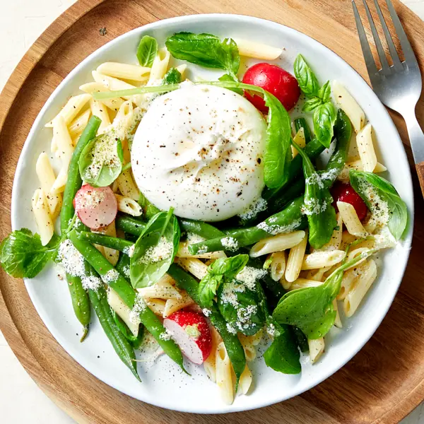 Pastasalade met burrata