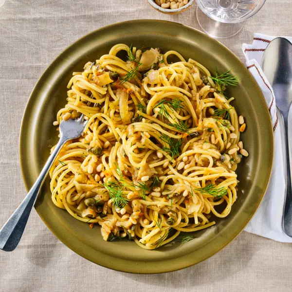 Siciliaanse spaghetti met venkel en pijnboompitten