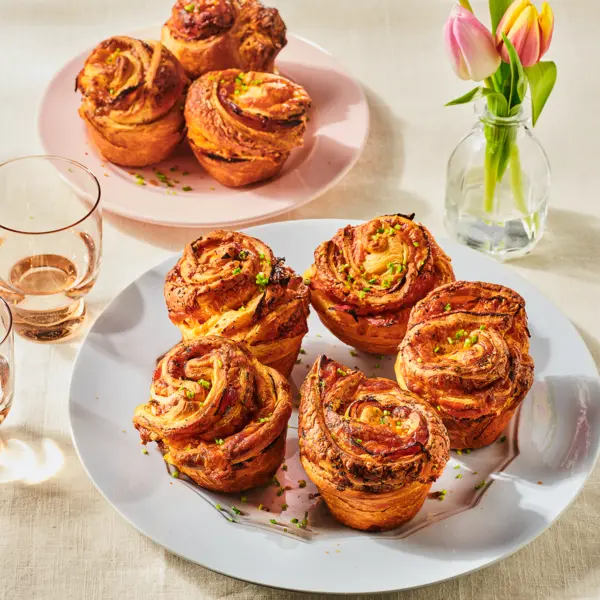Ham-cheddar cruffins