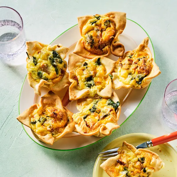 Mini quiches met cheddar, spinazie en zongedroogde tomaat
