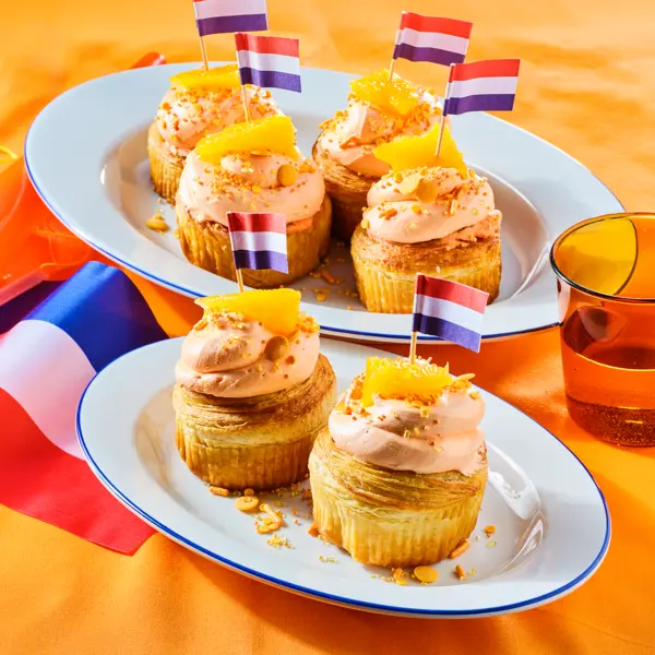 Oranje cruffins met sinaasappelcrème
