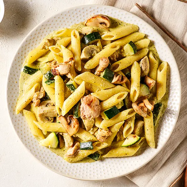 Penne met kip in romige pestosaus