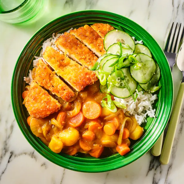 Milde katsu-curry met krokante kip