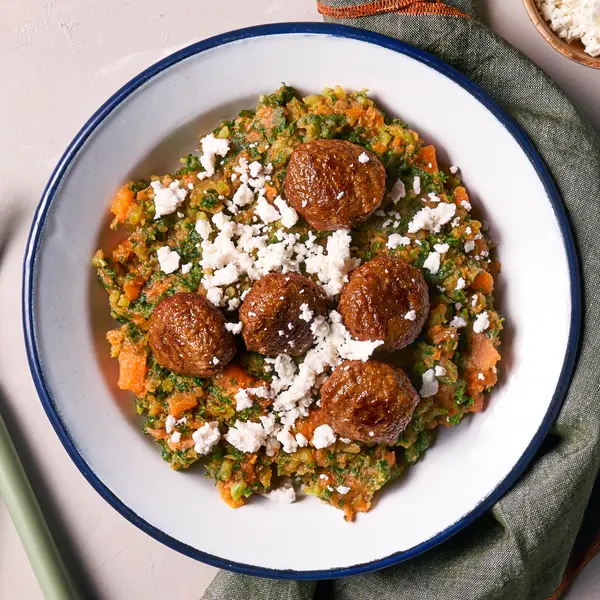 Boerenkoolstamppot met vegaballetjes en zoete aardappel