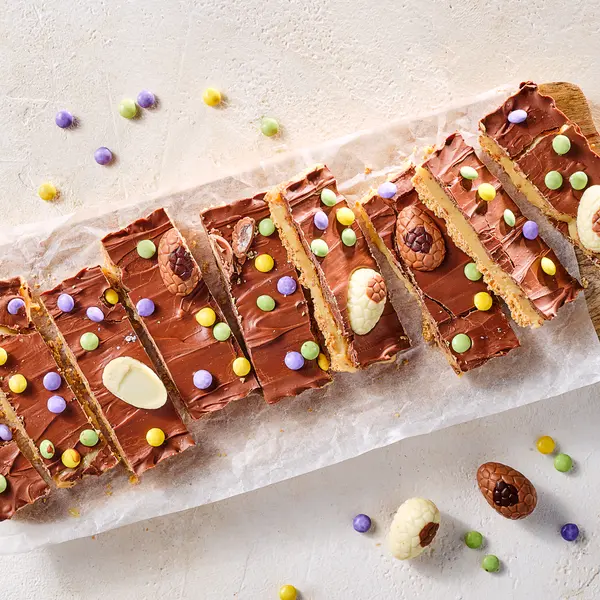 Caramel shortbread met paaschocolade