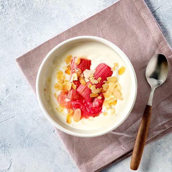 Griekse yoghurt met rabarber, amandel en honing