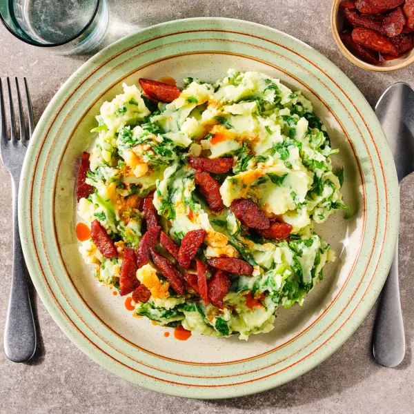 Spinaziestamppot met chorizo