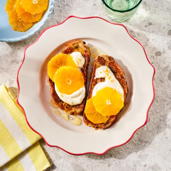 Feeststol-wentelteefjes met amandelspijsroom