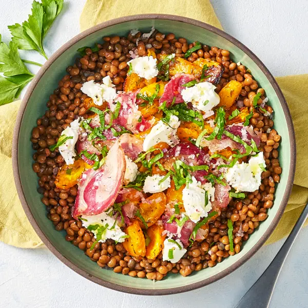 Linzensalade met pancetta en geitenkaas