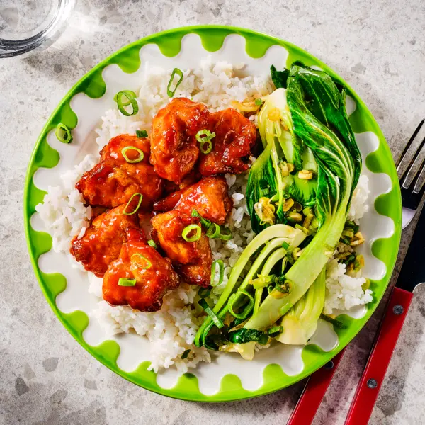 Korean fried chicken met sesampaksoi en rijst