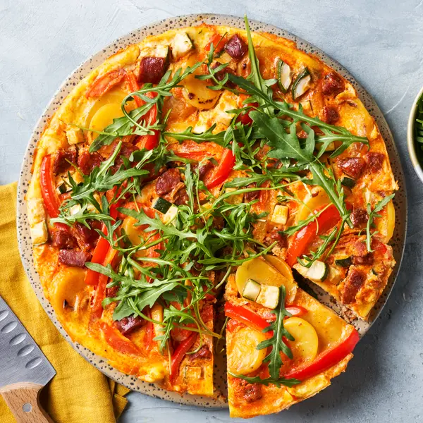 Frittata met courgette en chorizo