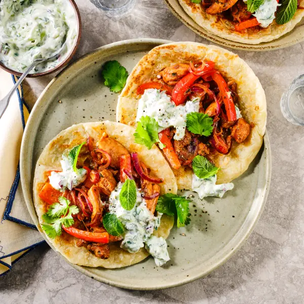 Loaded paratha's met tandoori-kip