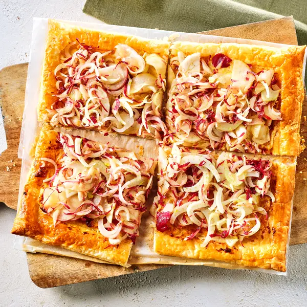 Plaattaart met appel, roodlof en venkel