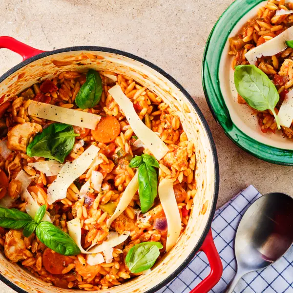 Eenpansorzo ratatouille-stijl met kip